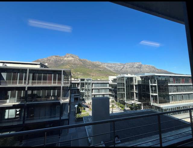 5,141M² OFFICE TO LET IN WOODSTOCK